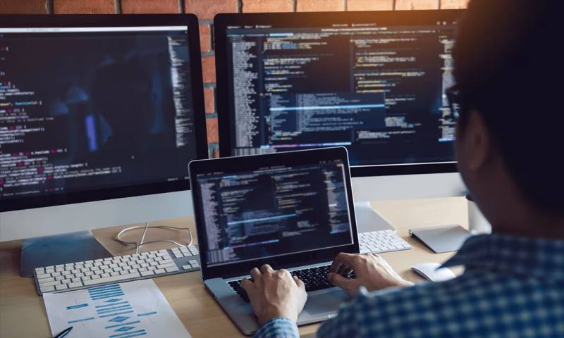数据科学选型：R与Python如何赋能山阳县网站建设？